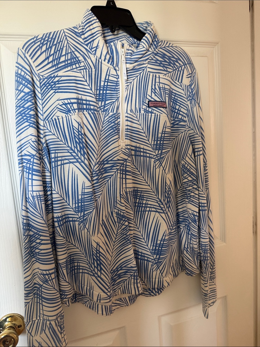 Vineyard Vines Blue Palm-Print Crew Top on White